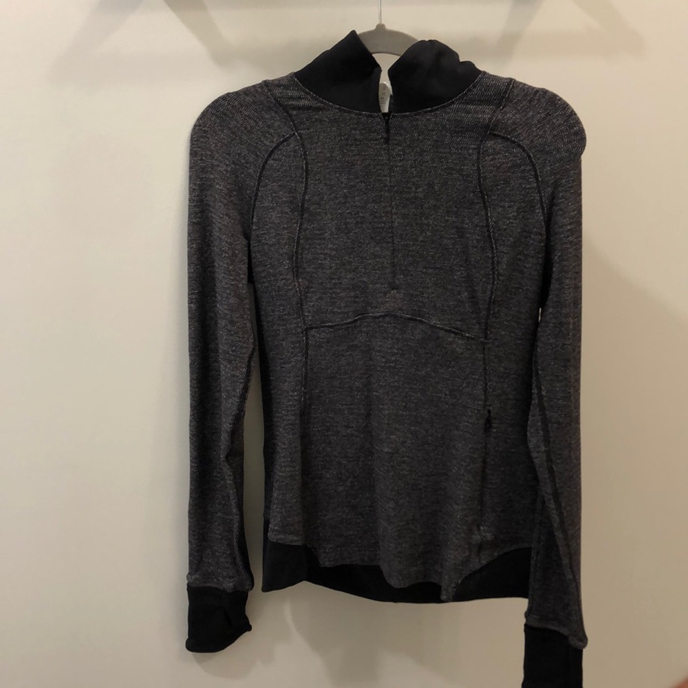 Lululemon knit top